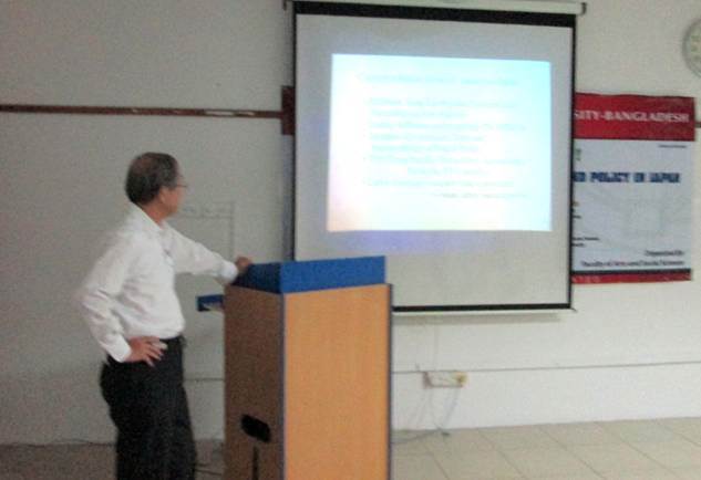 The Department of Social Science, FASS, organized a seminar on Current Economic Issues and Policy in Japan